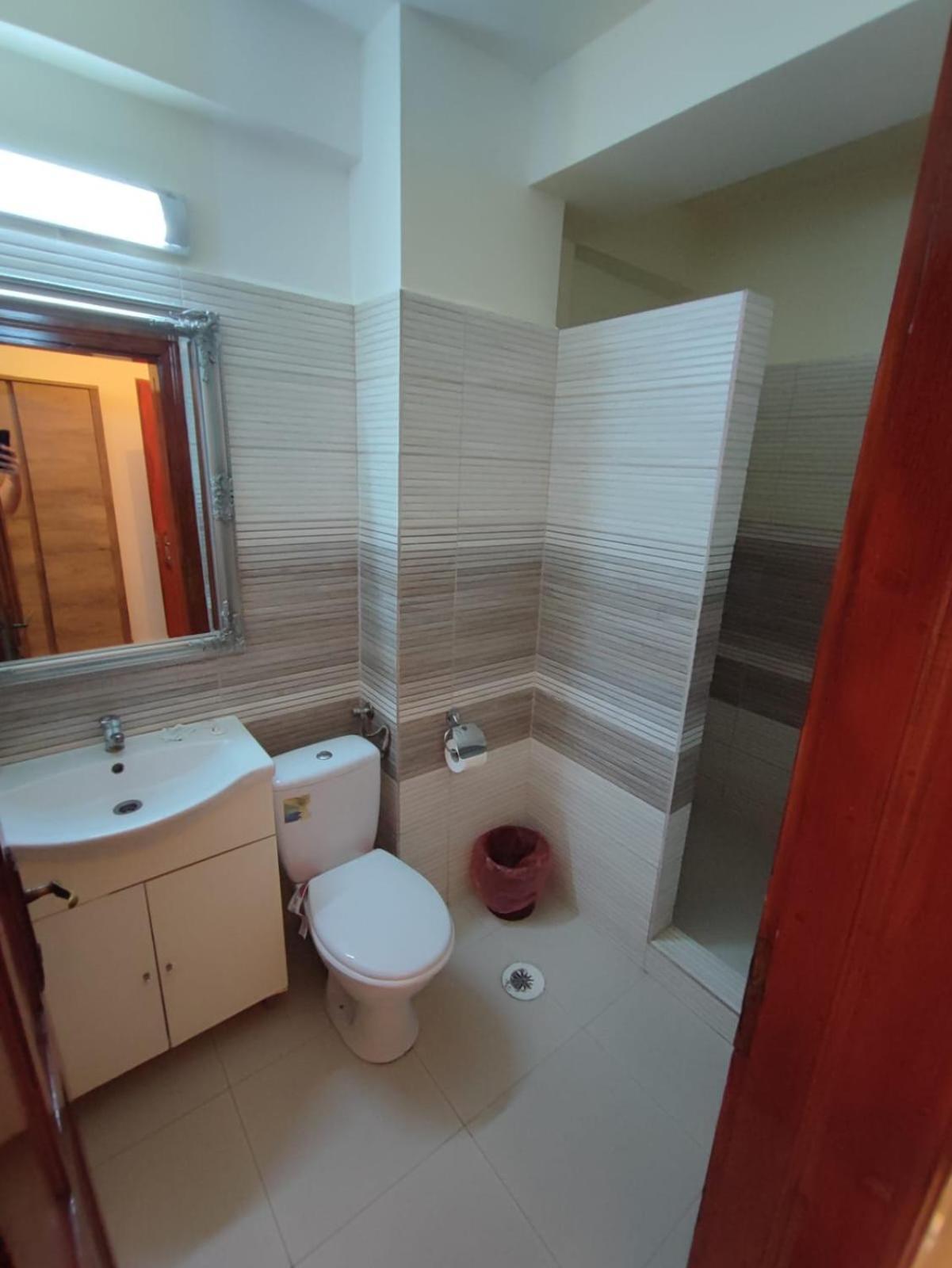 Pensiunea Paradis เบยเล เฮร์คูลาเน ภายนอก รูปภาพ