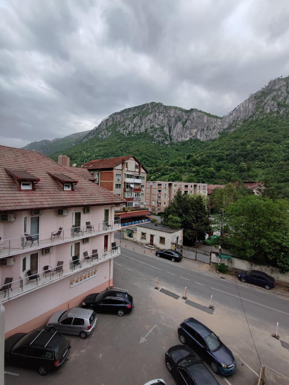 Pensiunea Paradis เบยเล เฮร์คูลาเน ภายนอก รูปภาพ